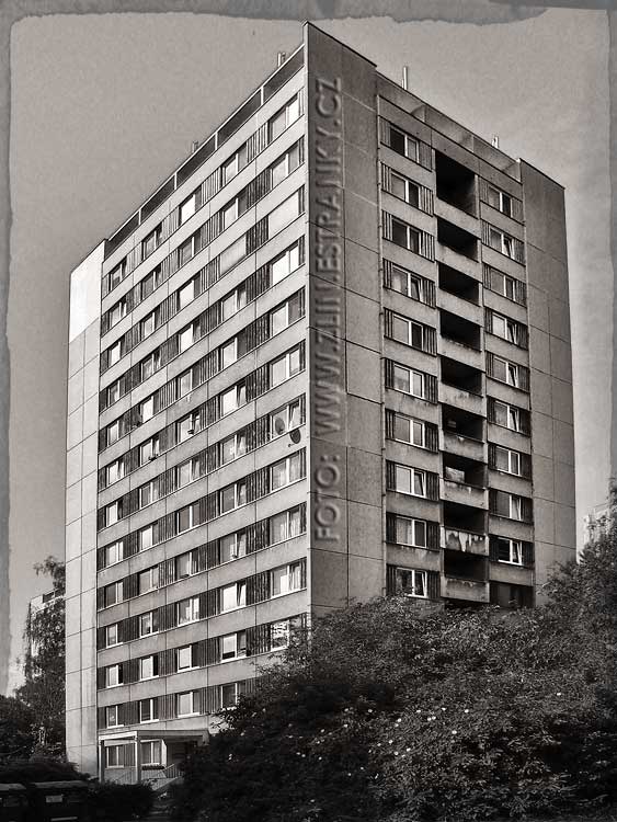 1968-69 - tř. 2. května / Padělky - věžový dům