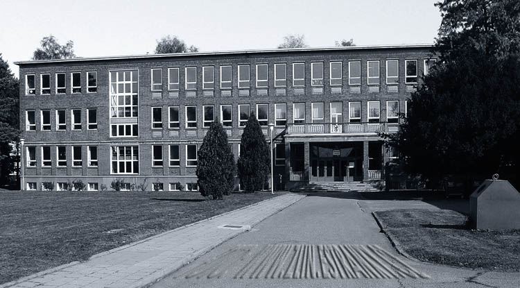 1958 - Dřevnická - 10. základní devítiletá škola