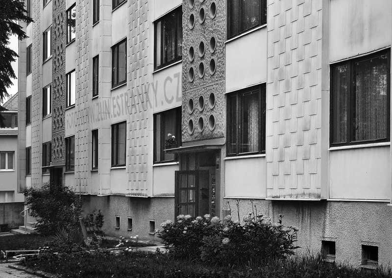1958 - Díly II. x Ševcovská - dům   G 58 - vchody z Dílů II.